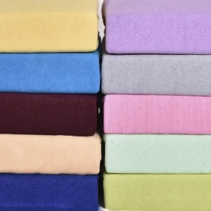 Простирадла на резинці махра